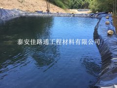 魚塘防滲膜頂破能力測(cè)試：探索新材料的堅(jiān)韌與